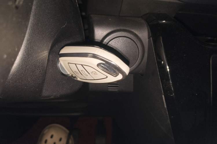 Used LINGBOX 2021 Chocolate Lid Series – Wang Zhaojun Edition Vehicle Key