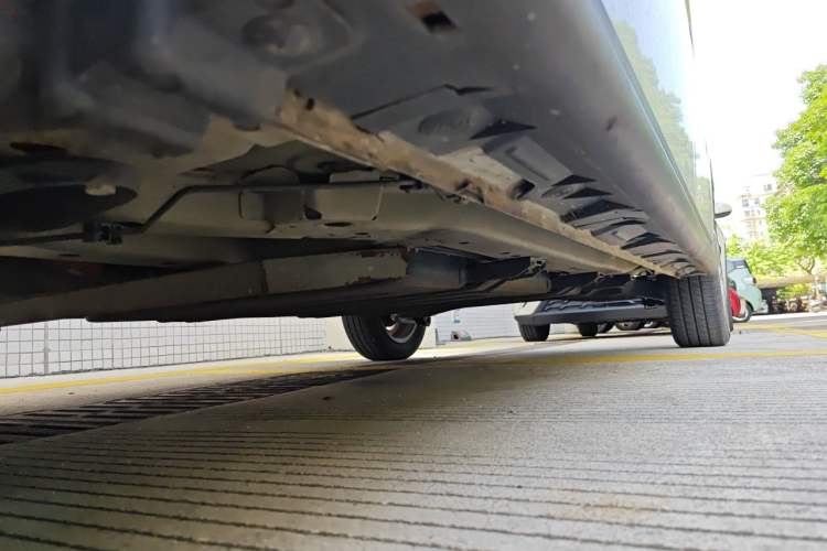 Used LINGBOX 2021 Comfort Edition Chassis Front Left