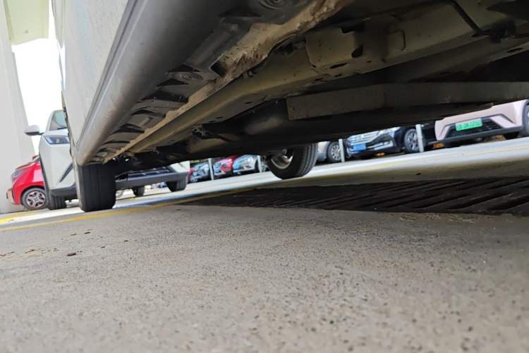 Used LINGBOX 2021 Comfort Edition Chassis Front Right