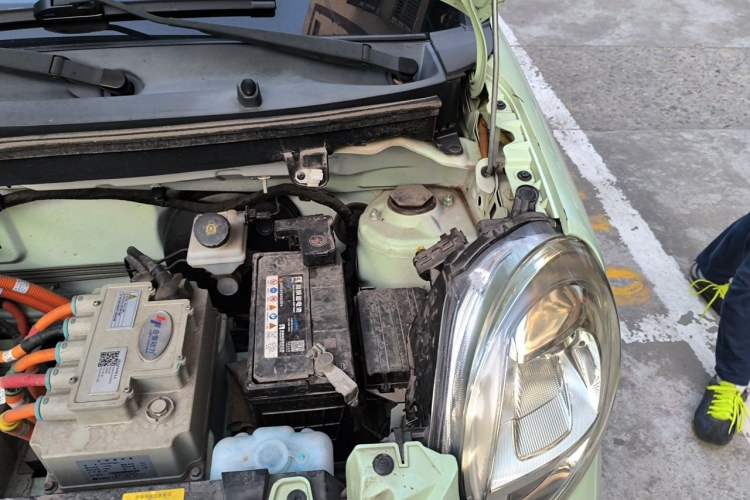 Used LINGBOX 2021 – Cai Wenji Edition Engine Bay Left