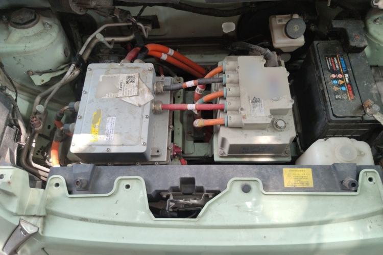 Used LINGBOX 2021 Chocolate Lid Series – Cai Wenji Edition Engine Bay
