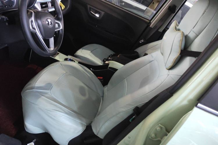 Used LINGBOX 2021 – Cai Wenji Edition Left Front Seat