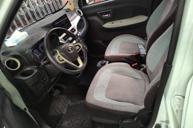 Used LINGBOX 2021 Chocolate Lid Series – Cai Wenji Edition Left Front Seat