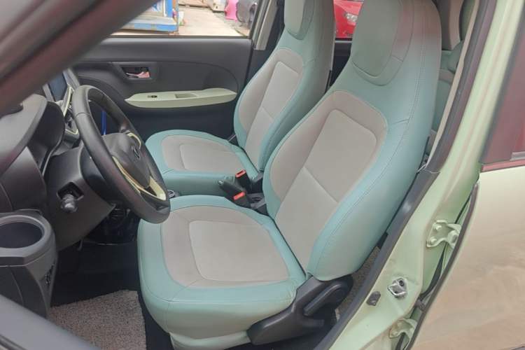 Used LINGBOX 2021 Milk Foam Style – Li Qingzhao Edition Left Front Seat