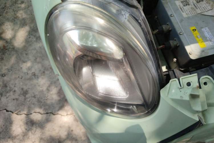Used LINGBOX 2021 Chocolate Lid Series – Cai Wenji Edition Right Front Headlight