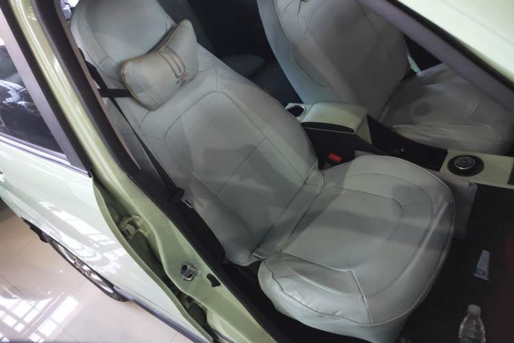 Used LINGBOX 2021 – Cai Wenji Edition Right Front Seat