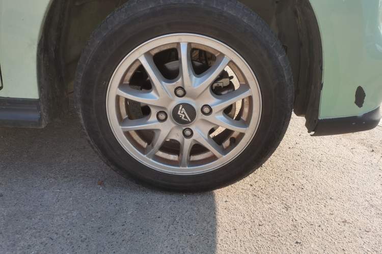 Used LINGBOX 2021 – Cai Wenji Edition Right Front Wheel Hub