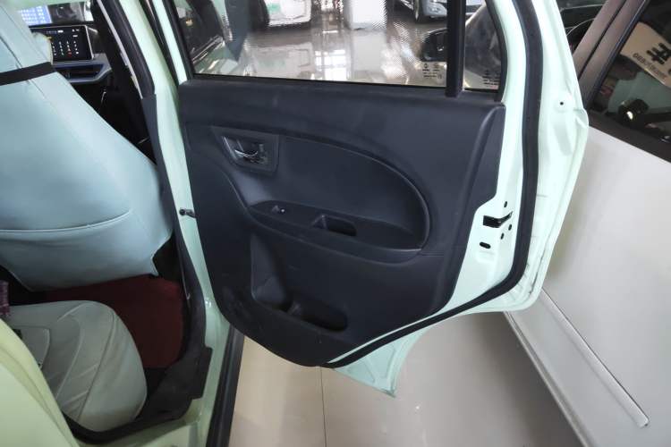 Used LINGBOX 2021 – Cai Wenji Edition Right Rear Door Interior