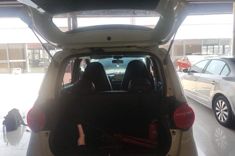 Used LINGBOX 2021 – Lady Wanyan Edition Trunk