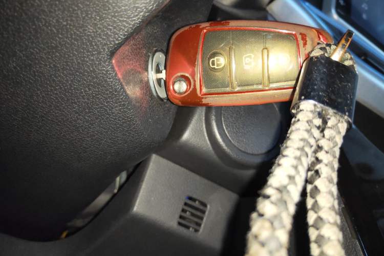 Used LINGBOX 2021 – Cai Wenji Edition Vehicle Key