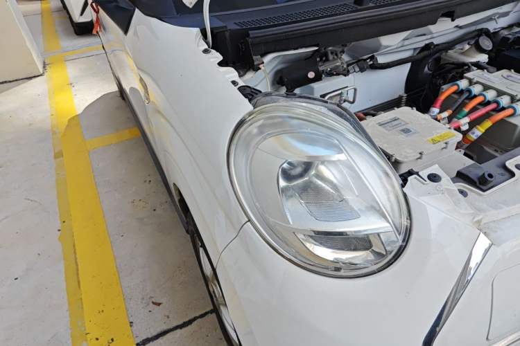 Used LINGBOX 2021 Comfort Edition Right Front Headlight