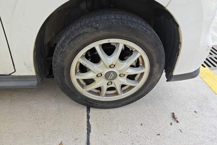 Used LINGBOX 2021 Comfort Edition Right Front Wheel Hub