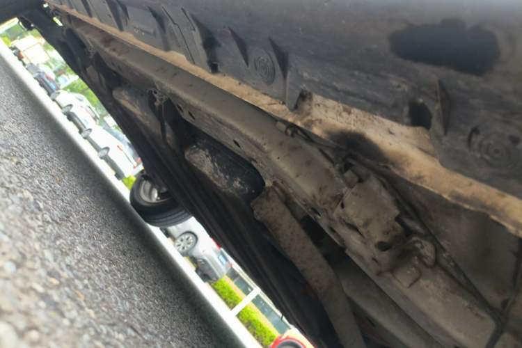 Used LINGBOX 2021 Comfort Edition Chassis Front Right
