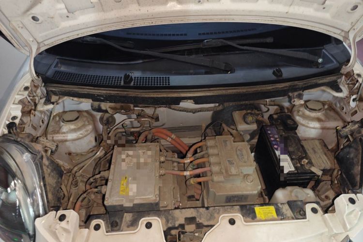 Used LINGBOX 2021 – Cai Wenji Edition Engine Bay