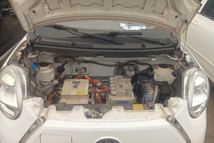 Used LINGBOX 2021 – Lady Wanyan Edition Engine Bay