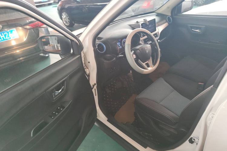 Used LINGBOX 2021 Comfort Edition Interior 3