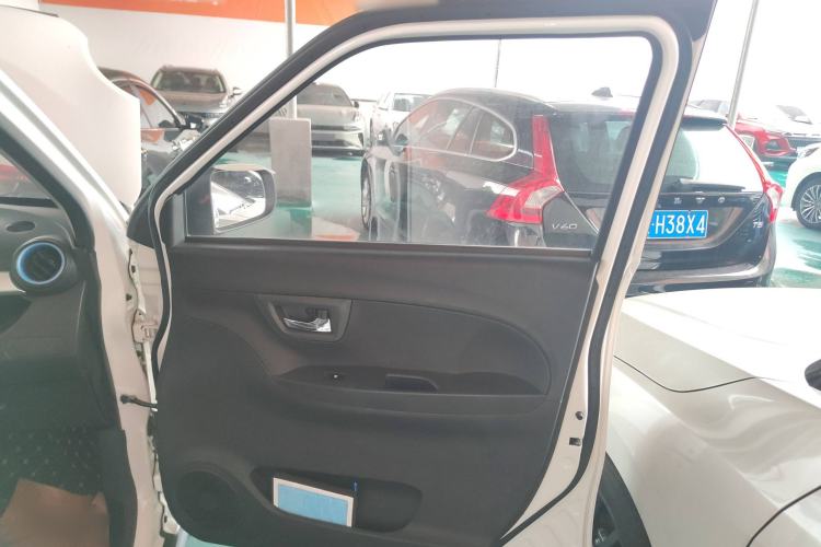 Used LINGBOX 2021 Comfort Edition Interior 5
