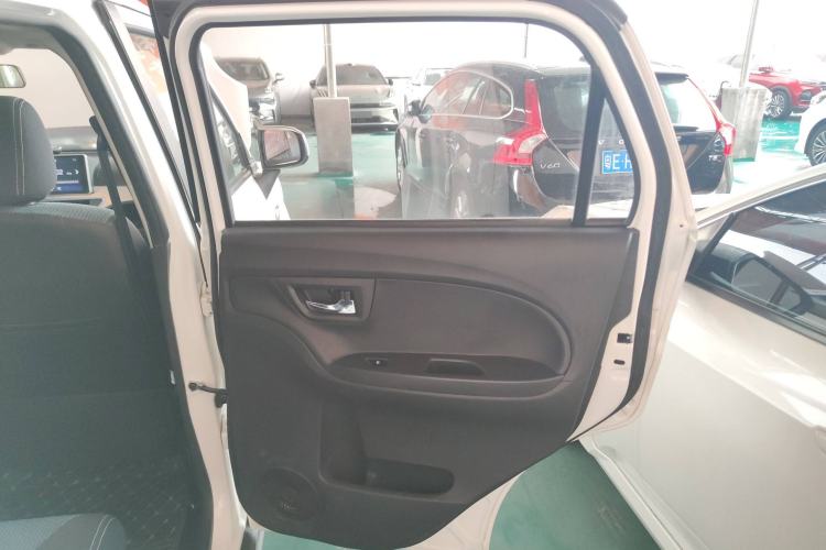 Used LINGBOX 2021 Comfort Edition Interior 6