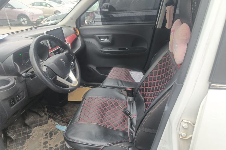 Used LINGBOX 2021 – Lady Wanyan Edition Left Front Seat