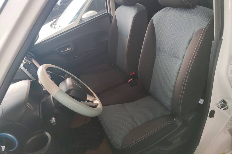 Used LINGBOX 2021 Comfort Edition Left Front Seat
