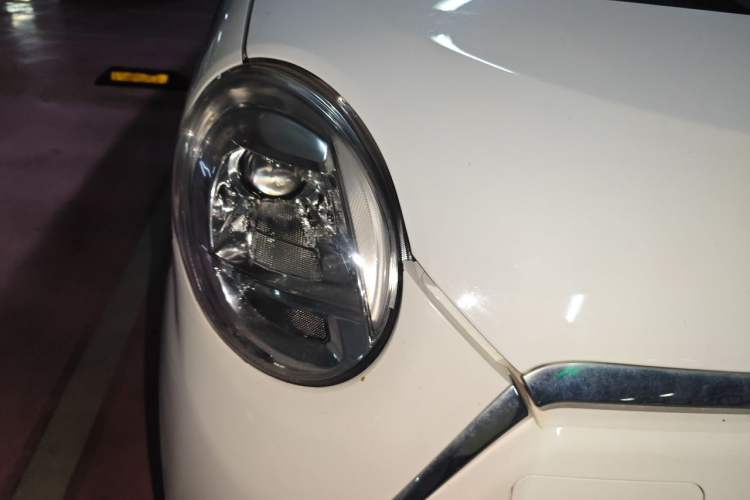 Used LINGBOX 2021 – Cai Wenji Edition Right Front Headlight