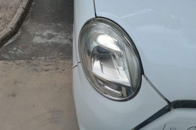 Used LINGBOX 2021 Comfort Edition Right Front Headlight