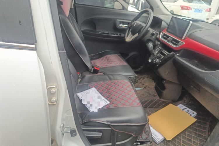 Used LINGBOX 2021 – Lady Wanyan Edition Right Front Seat