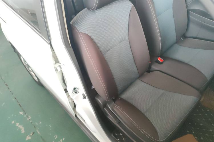 Used LINGBOX 2021 Comfort Edition Right Front Seat