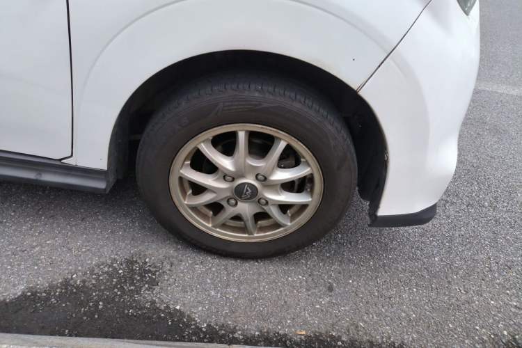 Used LINGBOX 2021 Comfort Edition Right Front Wheel Hub