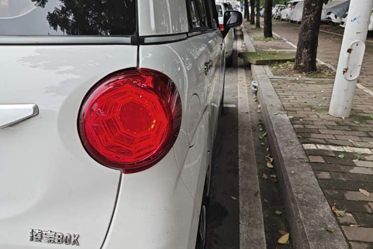 Used LINGBOX 2021 Wang Zhaojun Edition Right Rear Taillight