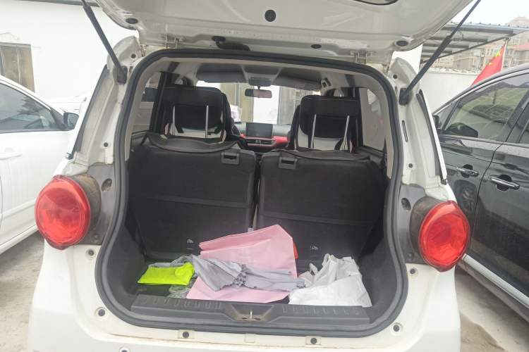 Used LINGBOX 2021 – Lady Wanyan Edition Trunk