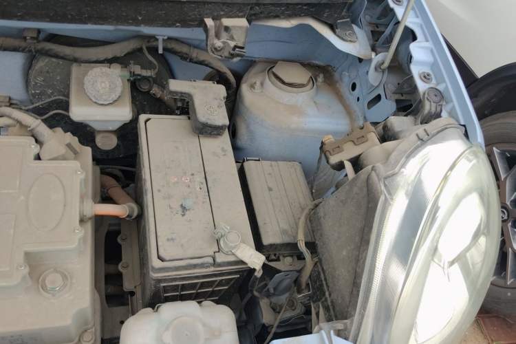 Used LINGBOX 2022 Li Qingzhao Pro Edition 14.08 kWh Engine Bay Left