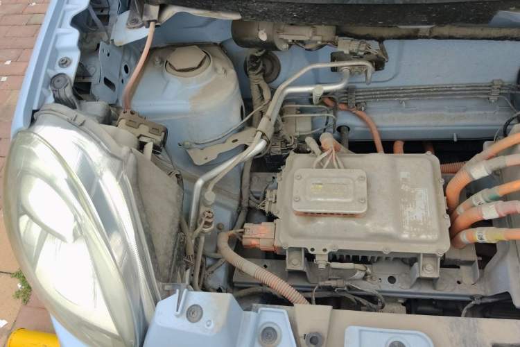 Used LINGBOX 2022 Li Qingzhao Pro Edition 14.08 kWh Engine Bay Right