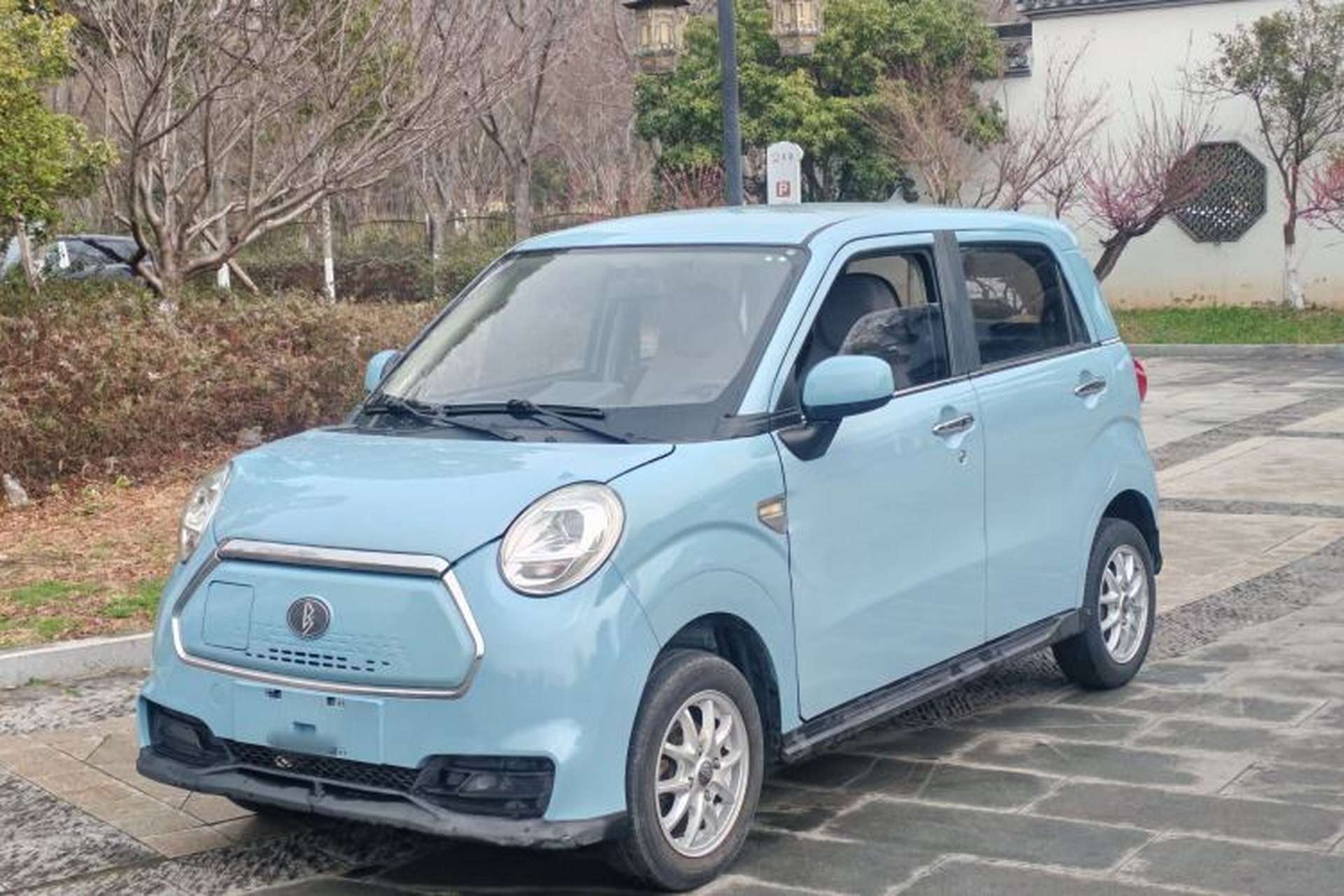 Used LINGBOX 2022 - Cai Wenji Edition Front Left 45 Deg