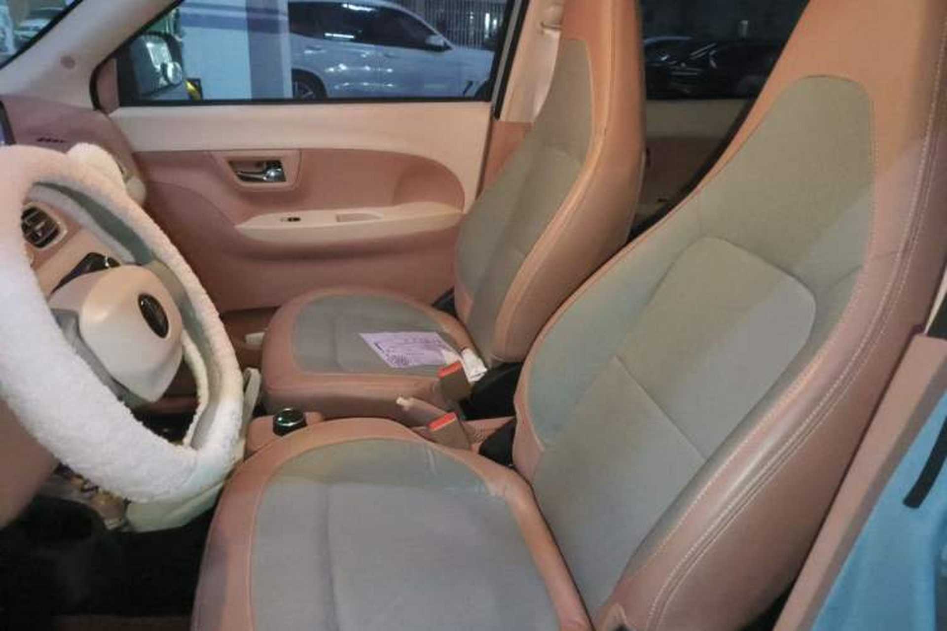 Used LINGBOX 2022 Li Qingzhao Pro Edition 14.08 kWh Left Front Seat
