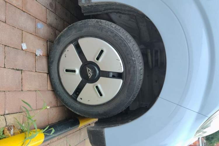Used LINGBOX 2022 Li Qingzhao Pro Edition 14.08 kWh Right Front Wheel Hub