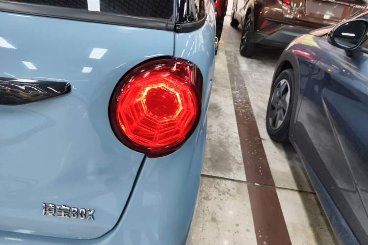 Used LINGBOX 2022 ZHUOWENJUN Edition Right Rear Taillight