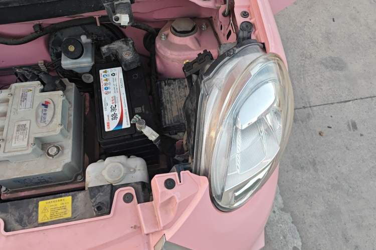 Used LINGBOX 2022 Cai Wenji L Edition Engine Bay Left
