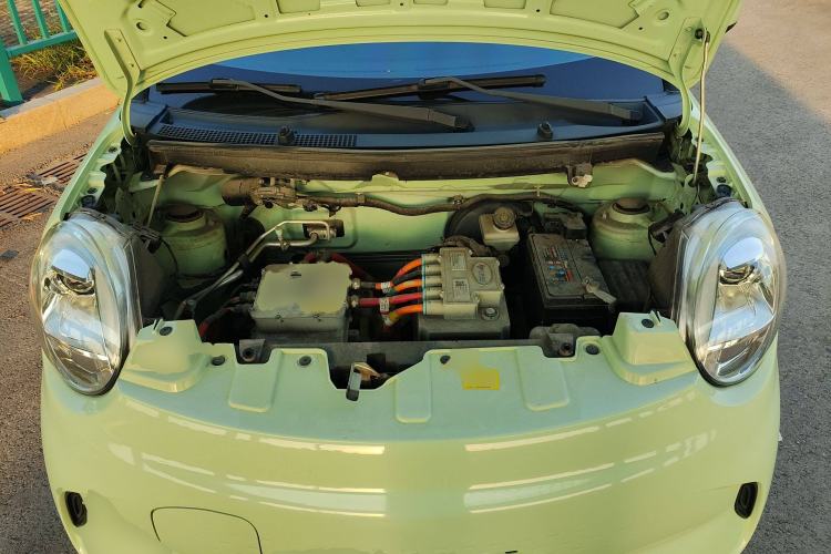 Used LINGBOX 2022 - Cai Wenji Edition Engine Bay