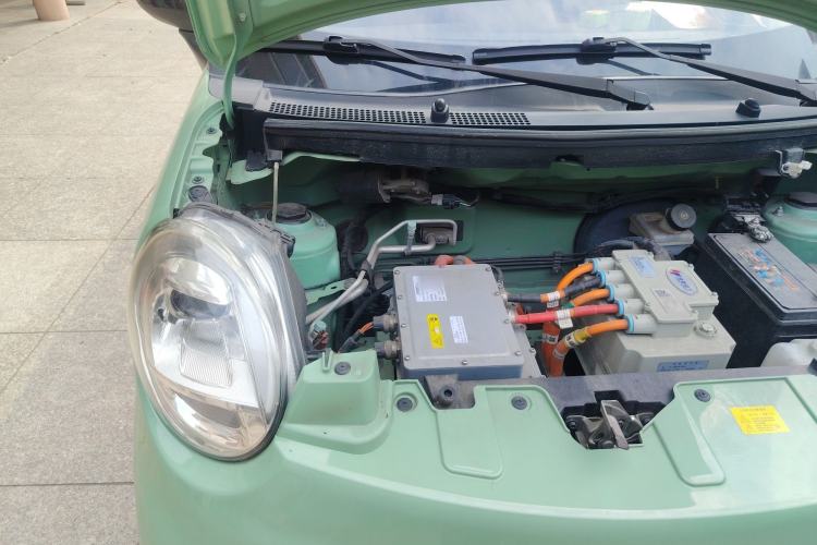 Used LINGBOX 2022 - Cai Wenji Edition Engine Bay Right