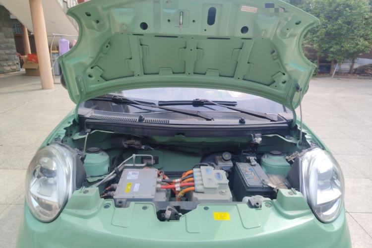 Used LINGBOX 2022 - Cai Wenji Edition Engine Bay