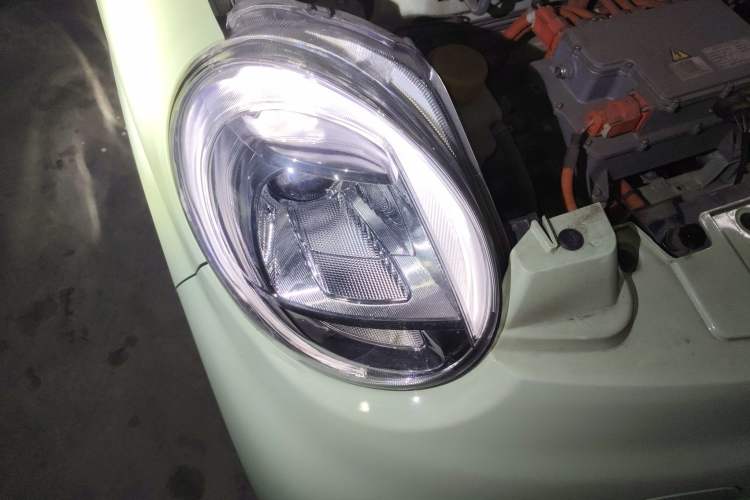 Used LINGBOX 2022 ZHUOWENJUN Edition Right Front Headlight