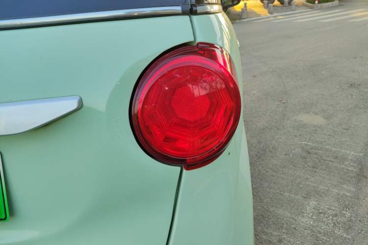 Used LINGBOX 2022 - Cai Wenji Edition Right Rear Taillight
