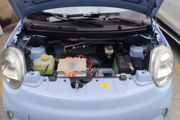 Used LINGBOX 2023 – Cai Wenji Edition Engine Bay