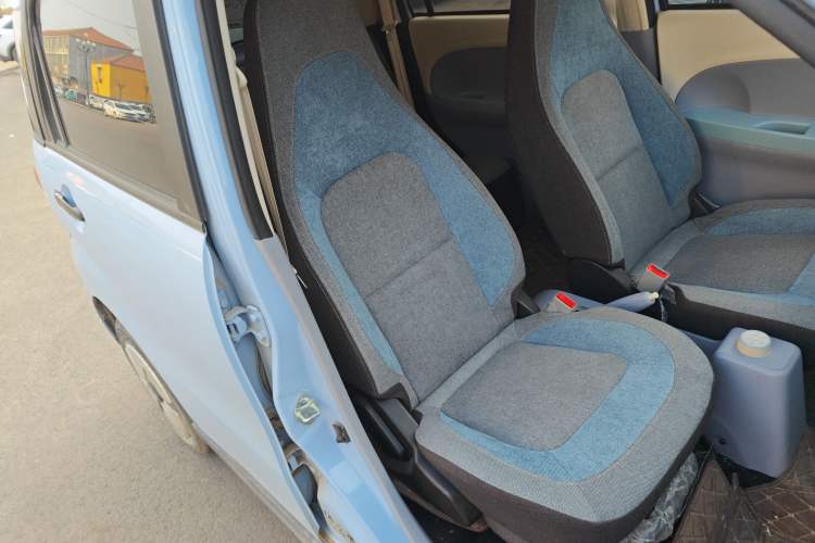 Used LINGBOX 2023 – Cai Wenji Edition Right Front Seat