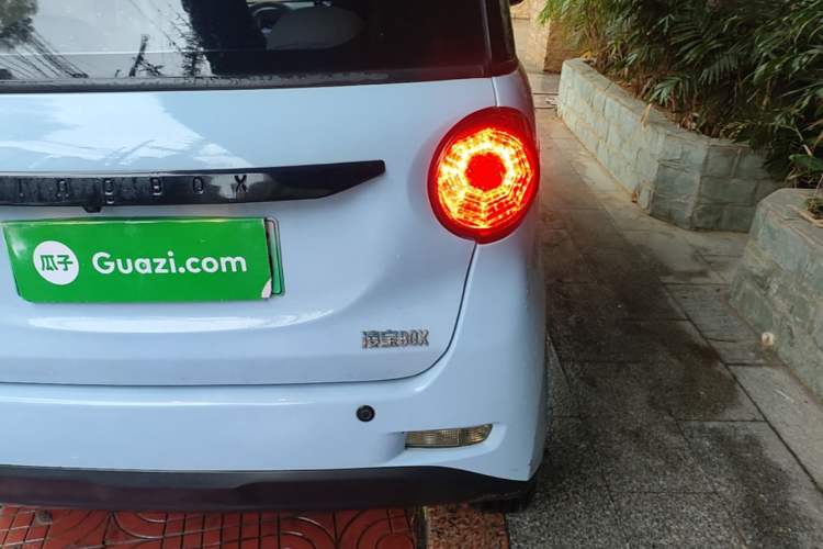 Used LINGBOX 2023 – Cai Wenji Edition Right Rear Taillight