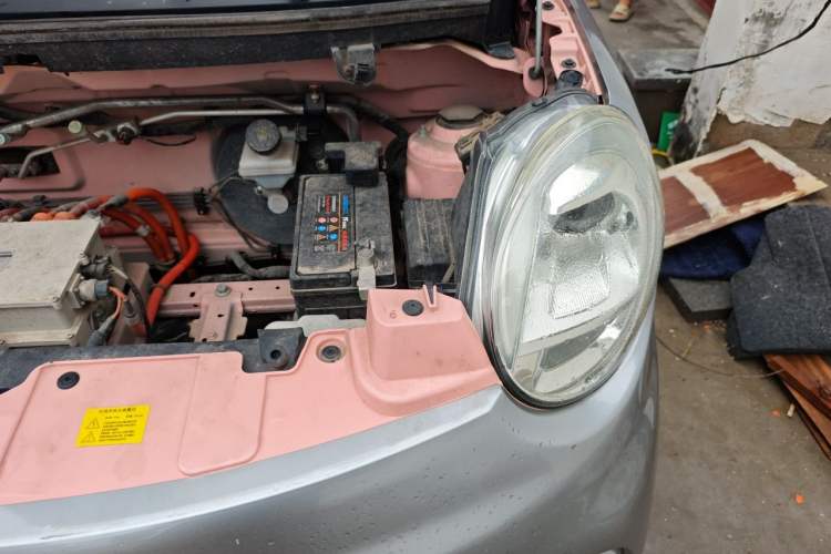 Used LINGBOX 2023 – Cai Wenji Edition Engine Bay Left