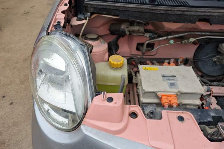Used LINGBOX 2023 – Cai Wenji Edition Engine Bay Right