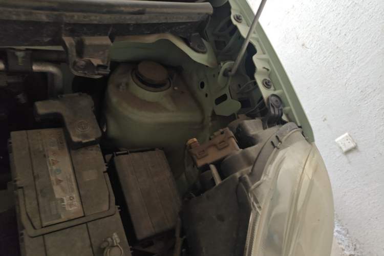Used LINGBOX 2023 – Cai Wenji Edition Engine Bay Left