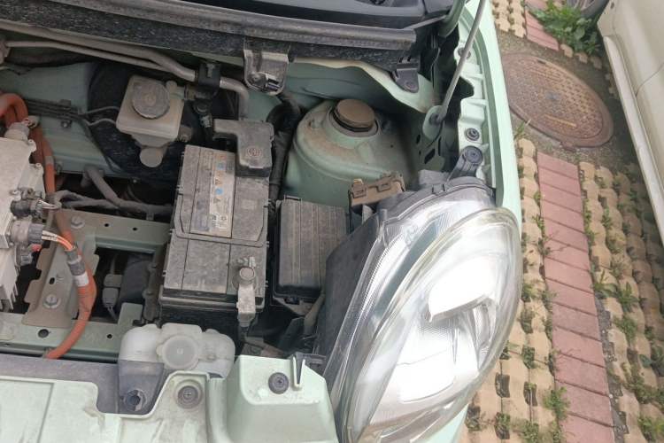 Used LINGBOX 2023 – Cai Wenji Edition Engine Bay Left